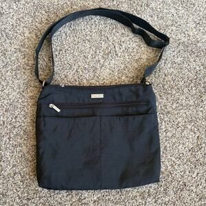 Baggallini Black Nylon Crossbody Bag Travel Purse Multi Pocket Organizer Medium